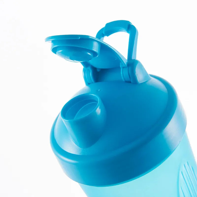 600ml Plastic Shaker Cups