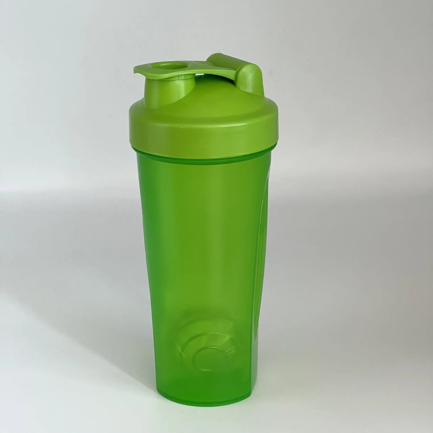 600ml Plastic Shaker Cups