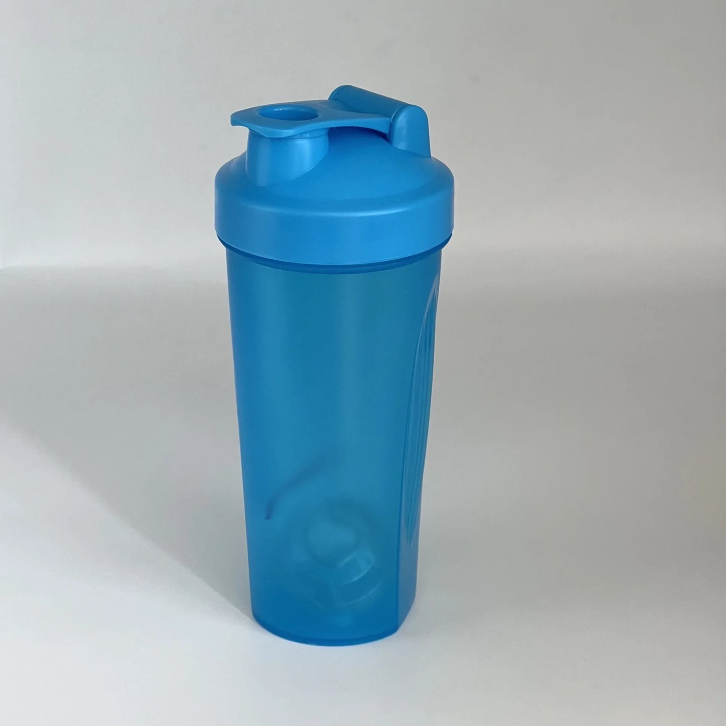600ml Plastic Shaker Cups